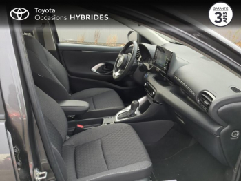 Photo 6 du bon plan TOYOTA Yaris 116h Dynamic Business 5p + Programme Beyond Zero Academy MY22 occasion à 17990 €