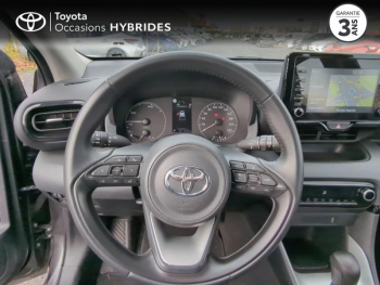 Photo 9 du bon plan TOYOTA Yaris 116h Dynamic Business 5p + Programme Beyond Zero Academy MY22 occasion à 17990 €