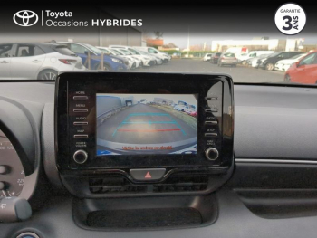 Photo 17 du bon plan TOYOTA Yaris 116h Dynamic Business 5p + Programme Beyond Zero Academy MY22 occasion à 17990 €