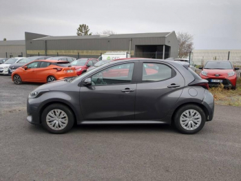 Photo 3 du bon plan TOYOTA Yaris 116h Dynamic Business 5p + Programme Beyond Zero Academy MY22 occasion à 17990 €