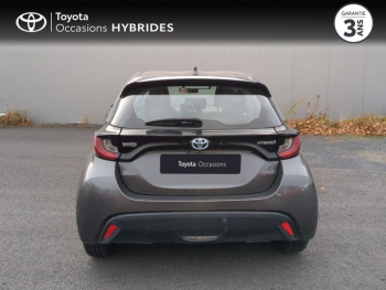 Photo 4 du bon plan TOYOTA Yaris 116h Dynamic Business 5p + Programme Beyond Zero Academy MY22 occasion à 17990 €