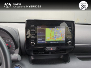 Photo 15 du bon plan TOYOTA Yaris 116h Dynamic Business 5p + Programme Beyond Zero Academy MY22 occasion à 17990 €