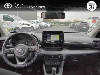 Photo 8 du bon plan TOYOTA Yaris 116h Dynamic Business 5p + Programme Beyond Zero Academy MY22 occasion à 17590 €
