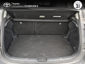 Photo 10 du bon plan TOYOTA Yaris 116h Dynamic Business 5p + Programme Beyond Zero Academy MY22 occasion à 17590 €