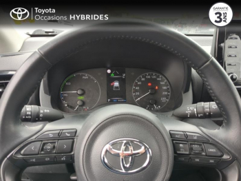 Photo 13 du bon plan TOYOTA Yaris 116h Dynamic Business 5p + Programme Beyond Zero Academy MY22 occasion à 17590 €