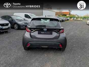 Photo 4 du bon plan TOYOTA Yaris 116h Dynamic Business 5p + Programme Beyond Zero Academy MY22 occasion à 17780 €