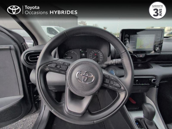 Photo 9 du bon plan TOYOTA Yaris 116h Dynamic Business 5p + Programme Beyond Zero Academy MY22 occasion à 17780 €