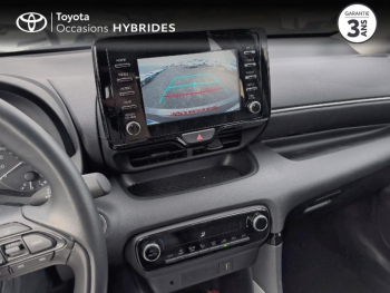 Photo 20 du bon plan TOYOTA Yaris 116h Dynamic Business 5p + Programme Beyond Zero Academy MY22 occasion à 17780 €