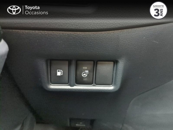 Photo 18 du bon plan TOYOTA C-HR 1.8 Hybride 122ch Collection E-CVT occasion à 23480 €