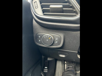 Photo 25 du bon plan FORD Fiesta Active 1.0 EcoBoost 100ch S&S Euro6.2 occasion à 14979 €