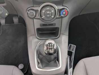 Photo 11 du bon plan FORD Fiesta 1.25 82ch Edition 5p occasion à 9990 €