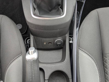 Photo 12 du bon plan FORD Fiesta 1.25 82ch Edition 5p occasion à 9990 €