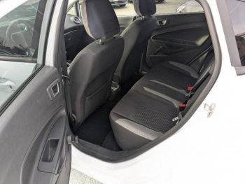 Photo 15 du bon plan FORD Fiesta 1.25 82ch Edition 5p occasion à 9990 €