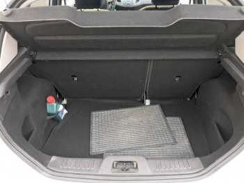 Photo 17 du bon plan FORD Fiesta 1.25 82ch Edition 5p occasion à 9990 €