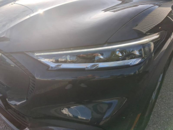 Photo 4 du bon plan FORD Mustang Mach-E 294ch Extended Range 99kWh 7cv occasion à 34990 €