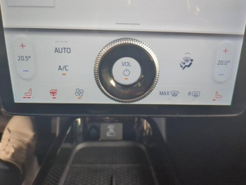 Photo 27 du bon plan FORD Mustang Mach-E 294ch Extended Range 99kWh 7cv occasion à 34990 €