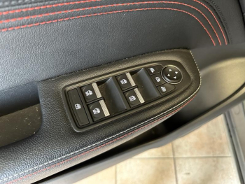 Photo 27 du bon plan RENAULT Arkana 1.3 TCe mild hybrid 140ch RS Line EDC -22 occasion à 21991 €