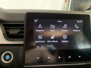 Photo 9 du bon plan RENAULT Captur 1.6 E-Tech hybride rechargeable 160ch Intens -21 occasion à 17591 €