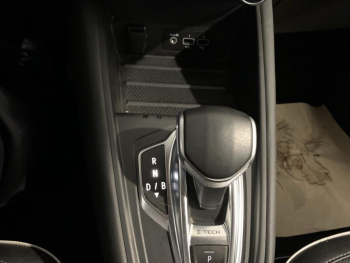 Photo 20 du bon plan RENAULT Captur 1.6 E-Tech hybride rechargeable 160ch Intens -21 occasion à 17591 €