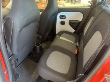 Photo 20 du bon plan RENAULT Twingo E-Tech Electric Zen R80 Achat IntÃ©gral - 21MY occasion à 11899 €