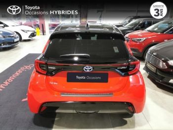 Photo 2 du bon plan TOYOTA Yaris 116h PremiÃ¨re 5p occasion à 18480 €