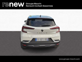 Photo 4 du bon plan RENAULT Captur 1.6 E-Tech hybride rechargeable 160ch Initiale Paris -21B occasion à 21499 €