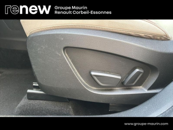 Photo 12 du bon plan RENAULT Captur 1.6 E-Tech hybride rechargeable 160ch Initiale Paris -21B occasion à 21499 €