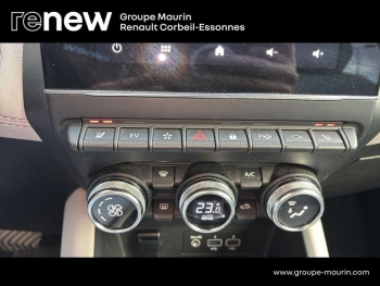 Photo 23 du bon plan RENAULT Captur 1.6 E-Tech hybride rechargeable 160ch Initiale Paris -21B occasion à 21499 €