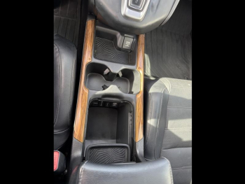 Photo 15 du bon plan HONDA CR-V 2.0 i-MMD 184ch Exclusive 4WD AT occasion à 26990 €