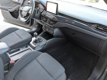 Photo 10 du bon plan FORD Focus 1.0 EcoBoost 155ch mHEV ST-Line occasion à 15900 €