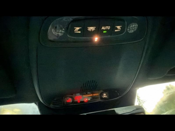 Photo 21 du bon plan VOLVO XC40 T5 Recharge 180 + 82ch R-Design DCT 7 occasion à 26690 €