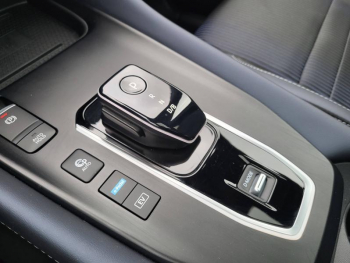 Photo 3 du bon plan NISSAN Qashqai e-POWER 190ch Tekna occasion à 30990 €