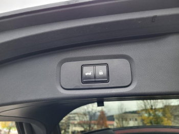 Photo 16 du bon plan NISSAN Qashqai e-POWER 190ch Tekna occasion à 30990 €