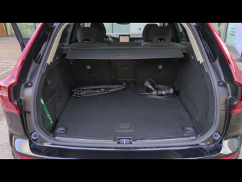 Photo 9 du bon plan VOLVO XC60 T6 Hybride Rechargeable 253 + 145ch Ultra Style Dark Geartronic 8 AWD occasion à 72900 €