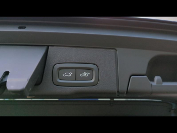 Photo 11 du bon plan VOLVO XC60 T6 Hybride Rechargeable 253 + 145ch Ultra Style Dark Geartronic 8 AWD occasion à 72900 €