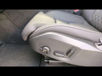 Photo 24 du bon plan VOLVO XC60 T6 Hybride Rechargeable 253 + 145ch Ultra Style Dark Geartronic 8 AWD occasion à 72900 €