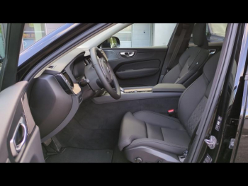 Photo 26 du bon plan VOLVO XC60 T6 Hybride Rechargeable 253 + 145ch Ultra Style Dark Geartronic 8 AWD occasion à 72900 €