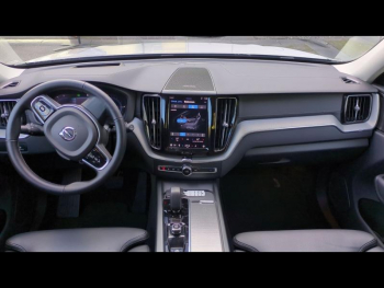 Photo 5 du bon plan VOLVO XC60 T6 Hybride Rechargeable 253 + 145ch Ultra Style Dark Geartronic 8 AWD occasion à 53900 €