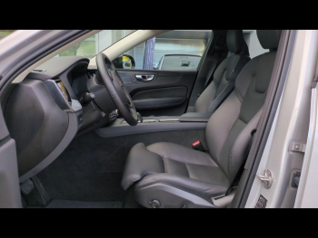 Photo 6 du bon plan VOLVO XC60 T6 Hybride Rechargeable 253 + 145ch Ultra Style Dark Geartronic 8 AWD occasion à 53900 €