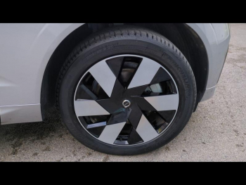 Photo 15 du bon plan VOLVO XC60 T6 Hybride Rechargeable 253 + 145ch Ultra Style Dark Geartronic 8 AWD occasion à 53900 €