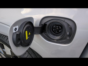 Photo 18 du bon plan VOLVO XC60 T6 Hybride Rechargeable 253 + 145ch Ultra Style Dark Geartronic 8 AWD occasion à 53900 €