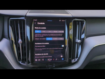 Photo 30 du bon plan VOLVO XC60 T6 Hybride Rechargeable 253 + 145ch Ultra Style Dark Geartronic 8 AWD occasion à 53900 €