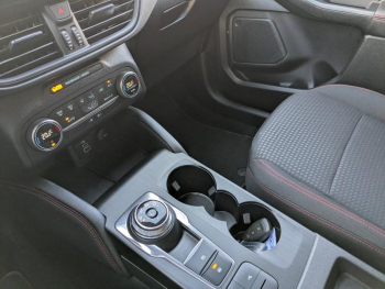 Photo 15 du bon plan FORD Kuga 2.5 Duratec 190ch FHEV E85 ST-Line X BVA occasion à 27990 €