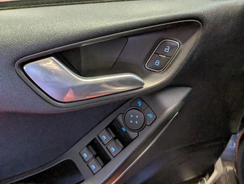 Photo 9 du bon plan FORD Fiesta 1.0 Flexifuel 95ch ST-Line 5p occasion à 14400 €