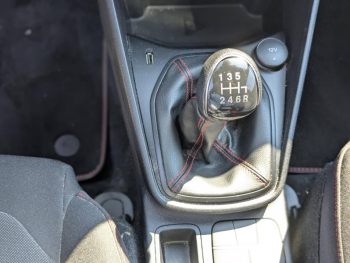 Photo 15 du bon plan FORD Fiesta 1.0 Flexifuel 95ch ST-Line 5p occasion à 14400 €