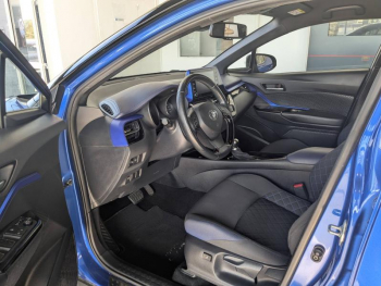 Photo 11 du bon plan TOYOTA C-HR 184h Graphic 2WD E-CVT MC19 occasion à 19990 €