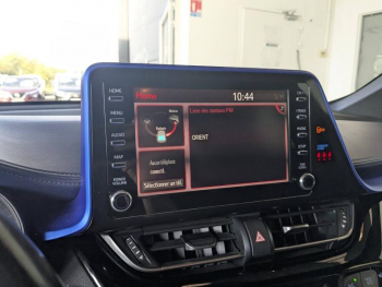 Photo 15 du bon plan TOYOTA C-HR 184h Graphic 2WD E-CVT MC19 occasion à 19990 €