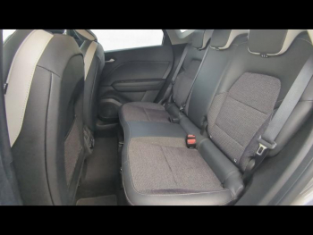 Photo 13 du bon plan RENAULT Captur 1.6 E-Tech Plug-in 160ch Intens occasion à 14390 €