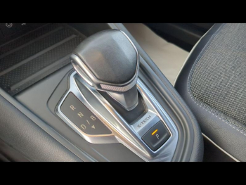 Photo 19 du bon plan RENAULT Captur 1.6 E-Tech Plug-in 160ch Intens occasion à 14390 €