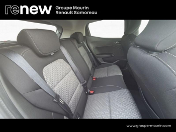 Photo 16 du bon plan RENAULT Clio 1.6 E-Tech hybride 145ch Evolution occasion à 15900 €